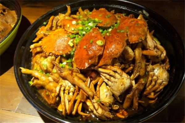 印象四方肉蟹煲